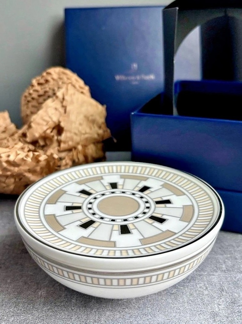 Villeroy & Boch La Classica Contura Lidded Porcelain Bowl / Sugar Dish - New⁠